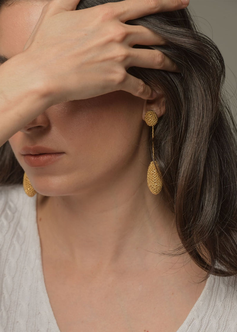 ARETES COLGANTES TAWARI ORO