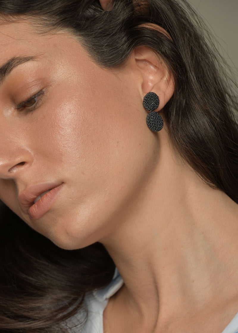 ARETES DOS HUTA TAWARI GRIS METALICO