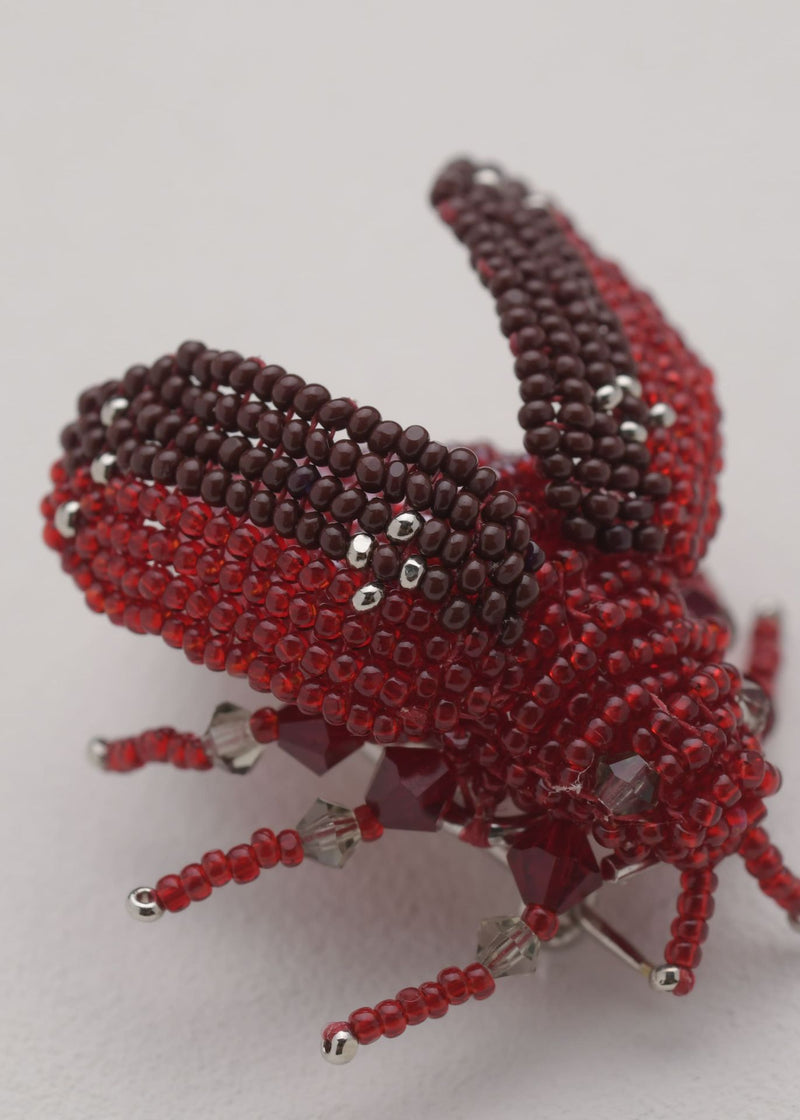 BROCHE MOSCA ROJO CEREZA