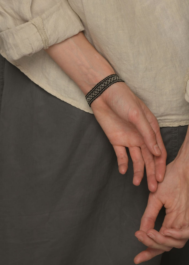 BRAZALETE HUTA MARTHA PLATINO NEGRO