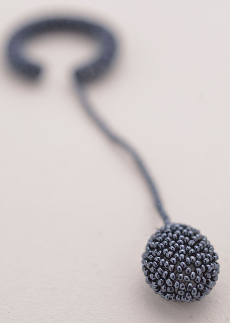 EARCUFF SENCILLO TAWARI GRIS METALICO