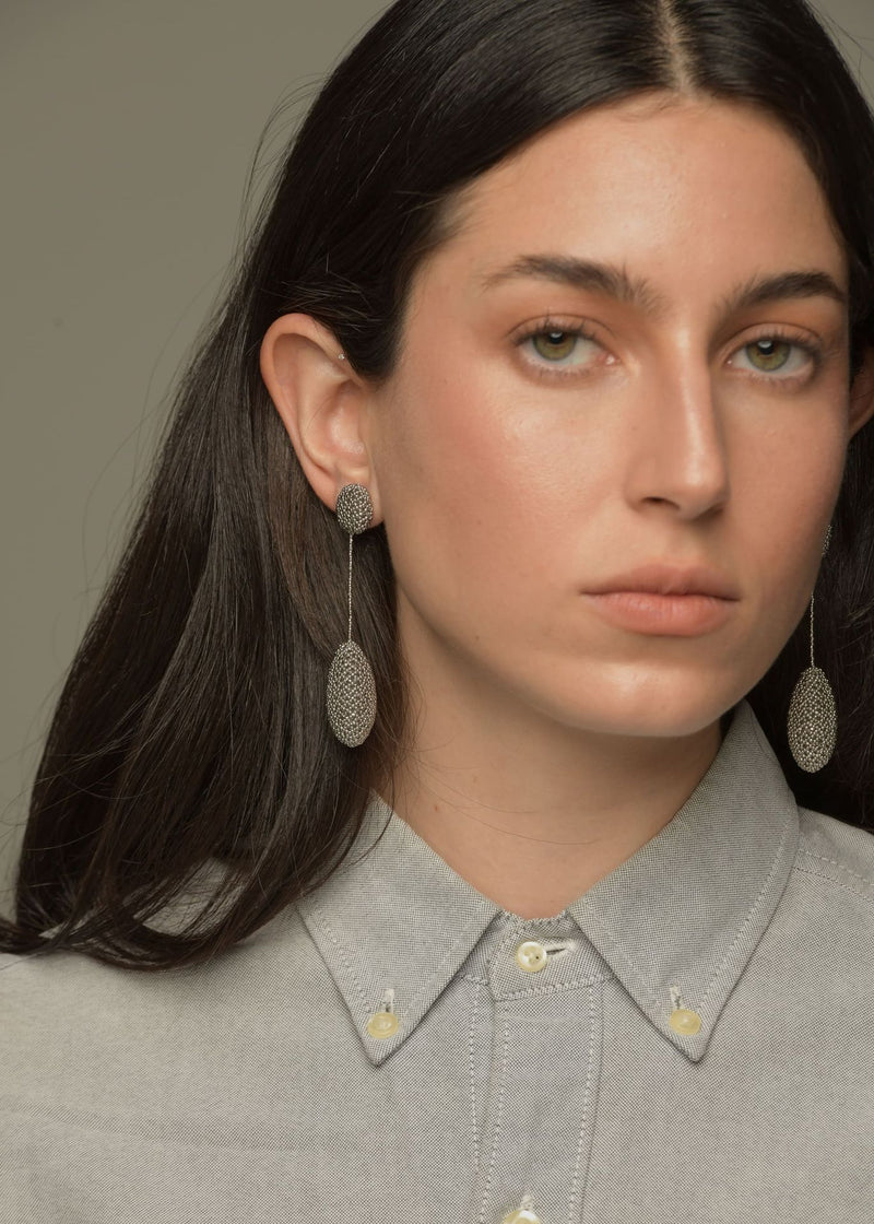 ARETES COLGANTES TAWARI PLATINO