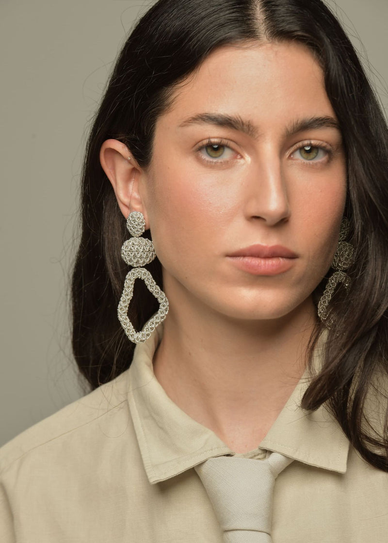 ARETES HAUTE TEJIDO ABIERTO TAWARI PLATA PLATINO