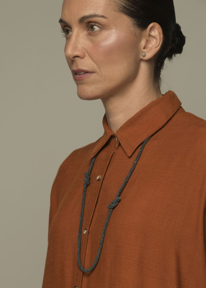 COLLAR DOS HAIKURI GRIS METALICO