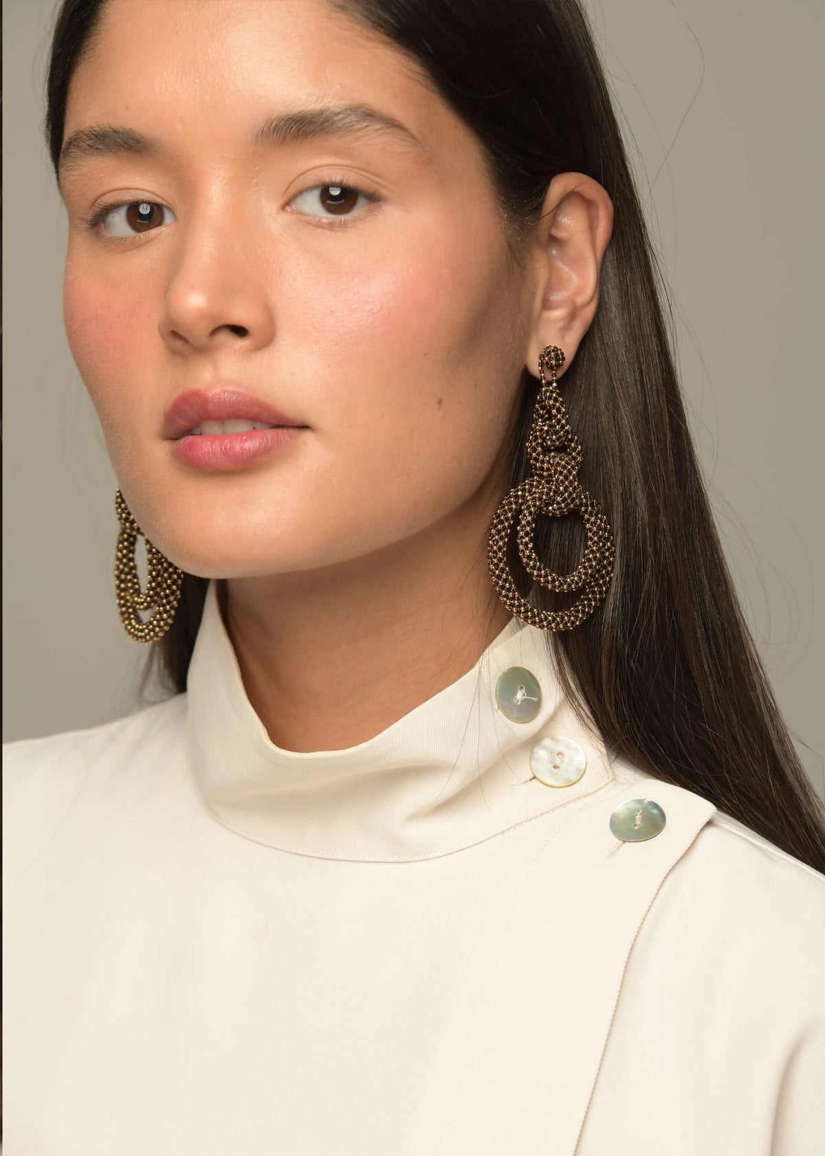 ARETES CINCO AROS CADENA ORO CAFÉ TRANSPARENTE