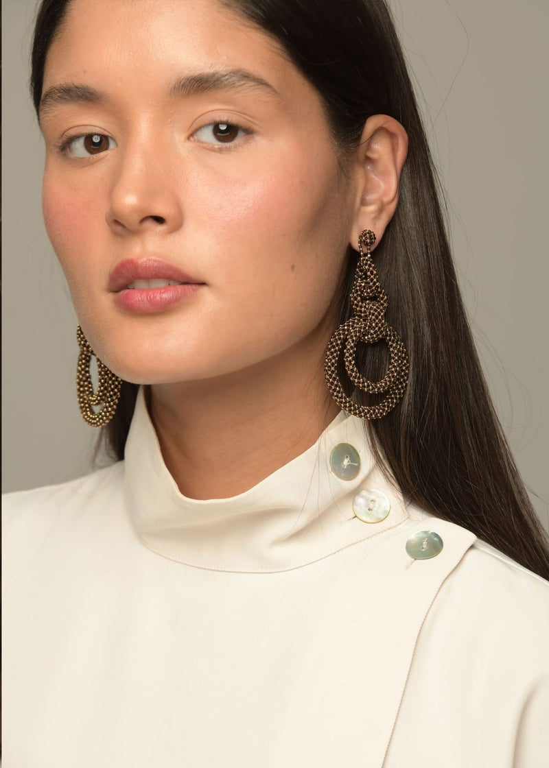 ARETES CINCO AROS CADENA ORO CAFÉ TRANSPARENTE