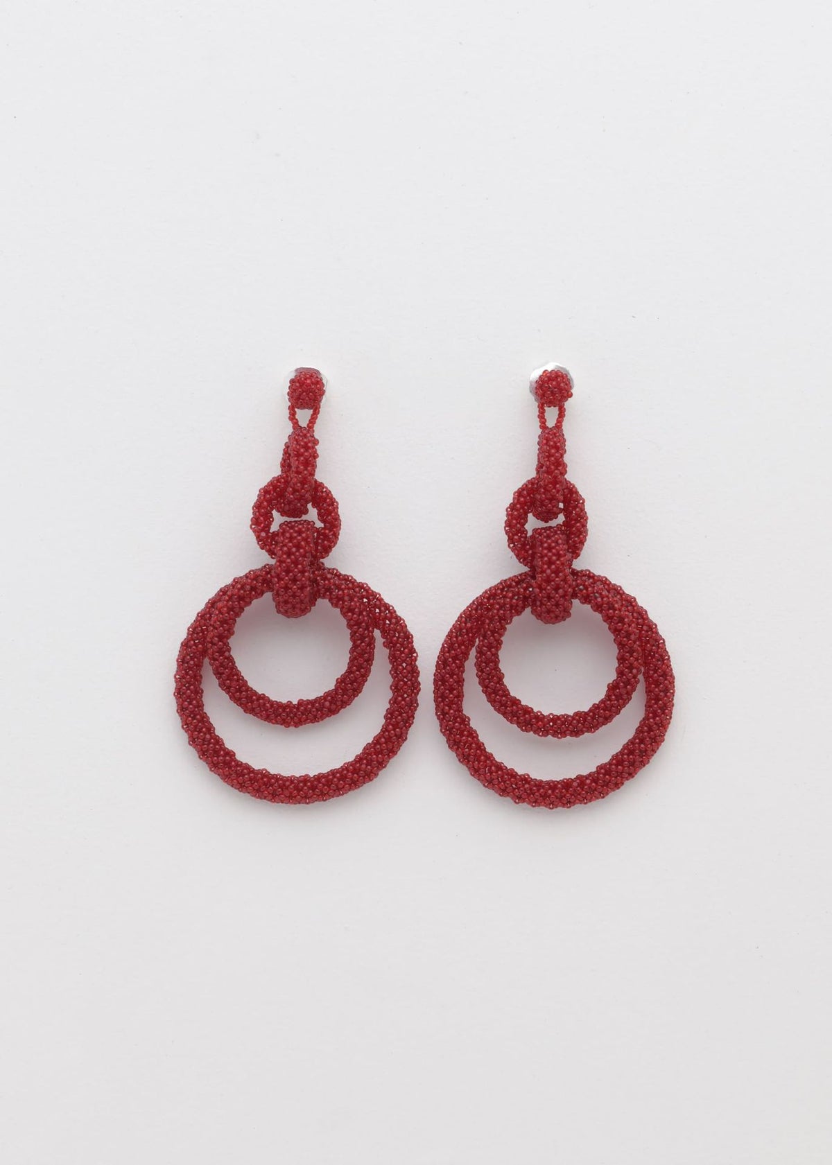 ARETES CINCO AROS CADENA ROJO CEREZA