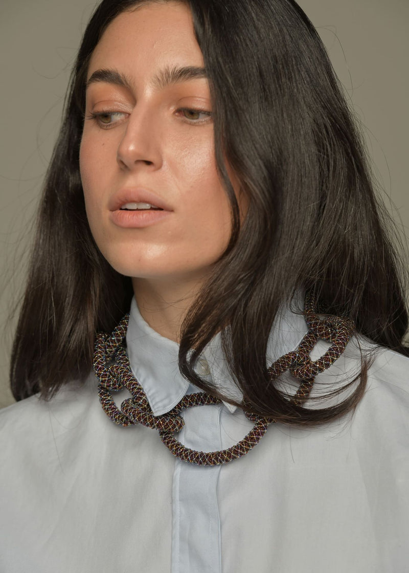 COLLAR HAXUPA NAWI PLATINO VINO TOPAZ TORNASOL