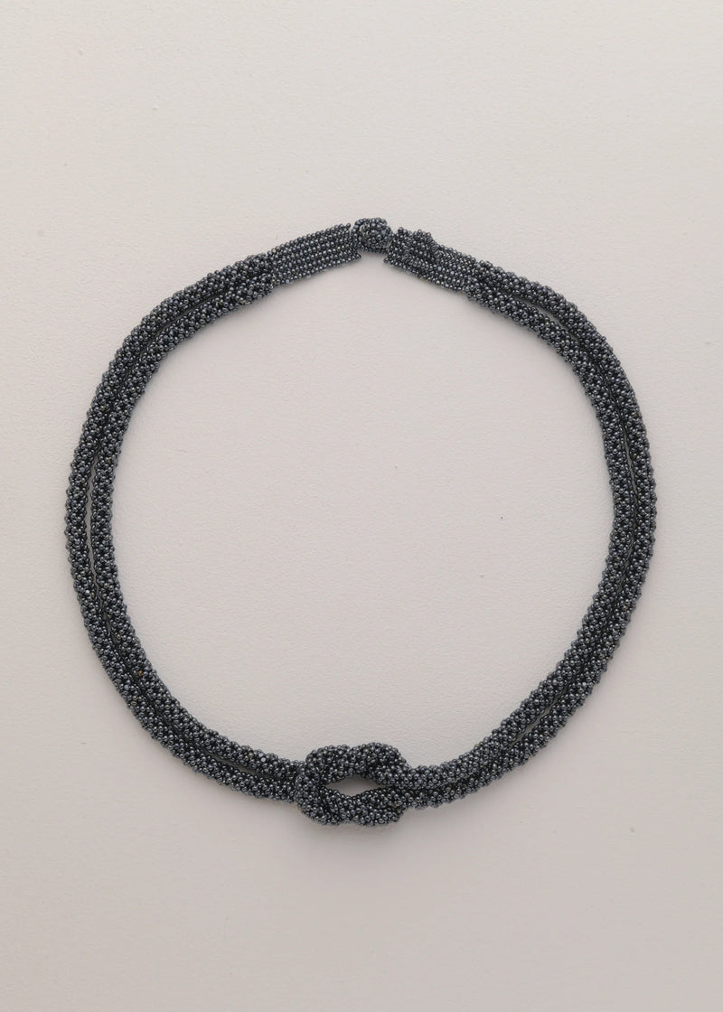 GARGANTILLA NUDO TAWARI GRIS METALICO